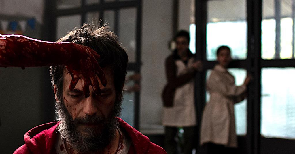 عندما يكمن الشر