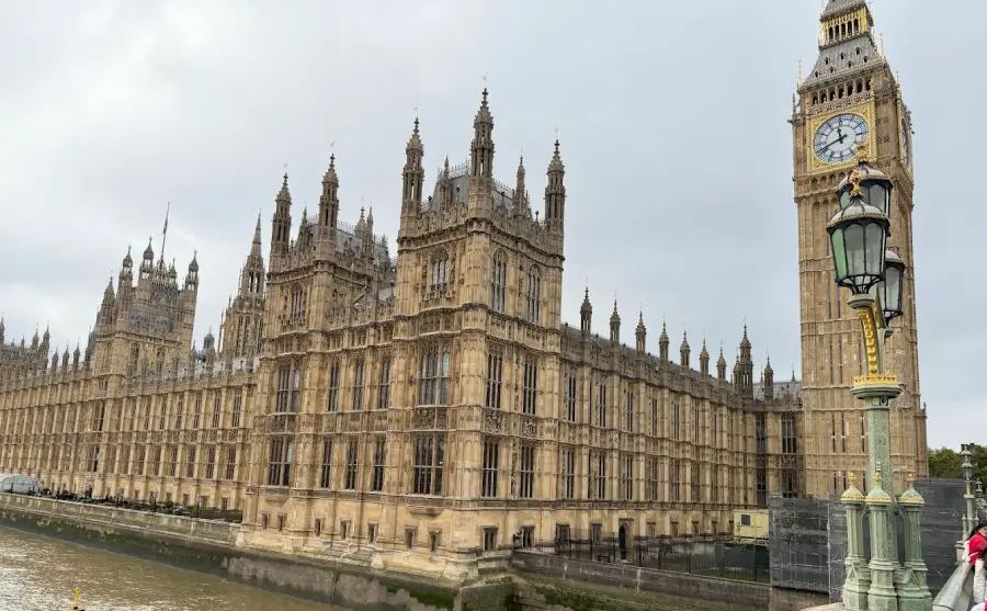 22- ساعة بيغ بن (Big Ben)