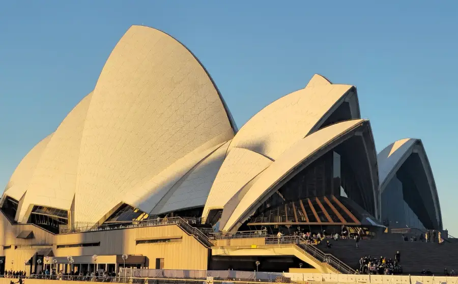 23- دار أوبرا سيدني (Sydney Opera House)