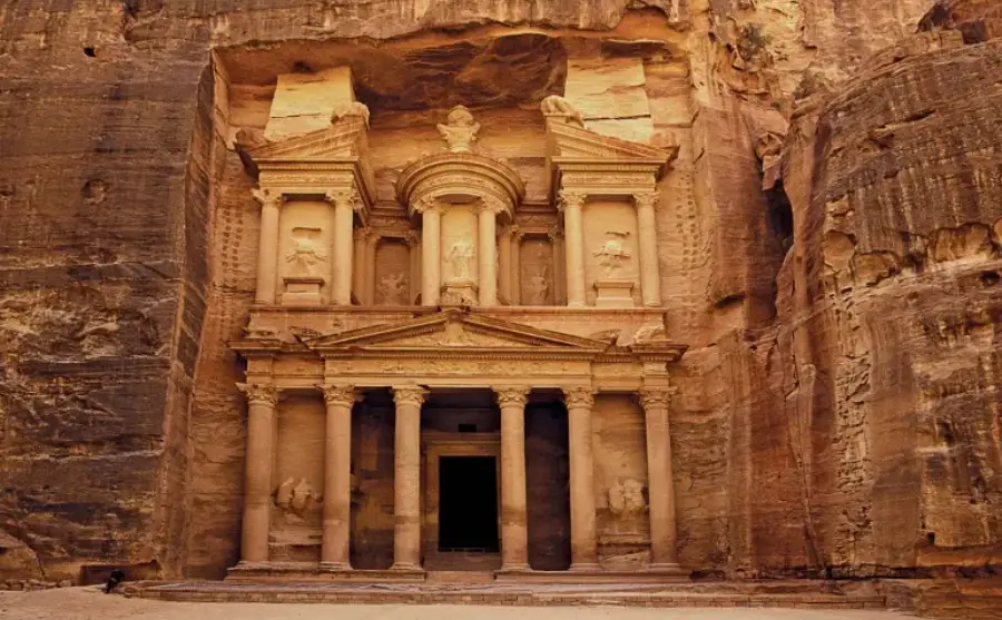13- البتراء (Petra)